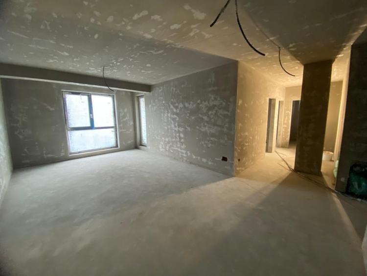 Apartament cu 3 camere semidecomandat în Florești — fotografia 3