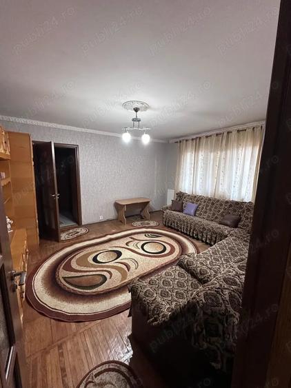 Apartament cu 2 camere semidecomandat în Pod