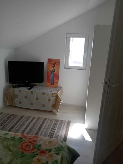 Casă cu 4 camere în Pantelimon