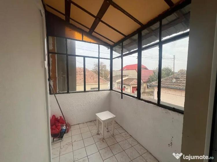 Apartament cu 4 camere decomandat în Aradul Nou