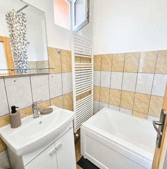 Apartament 2 camere in casa, Bartolomeu -Str. Agricultorilor - 8