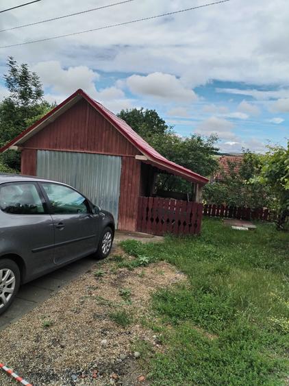 Casă cu 3 camere în Lechincioara