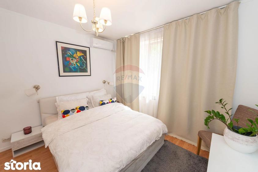 Apartament cu 3 camere, mobilat în Tei