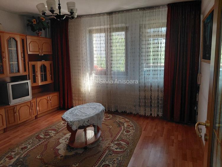 ⭐ OCAZIE în Micro 19! Apartament 2 Camere, Decomandat, Etaj 3/10