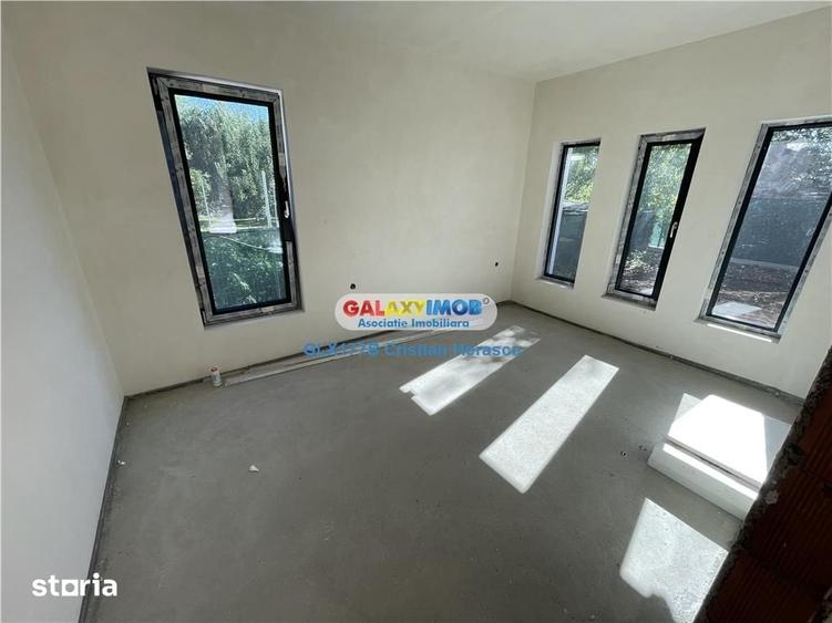 Casă cu 5 camere cu Teren 502 Mp în Crevedia