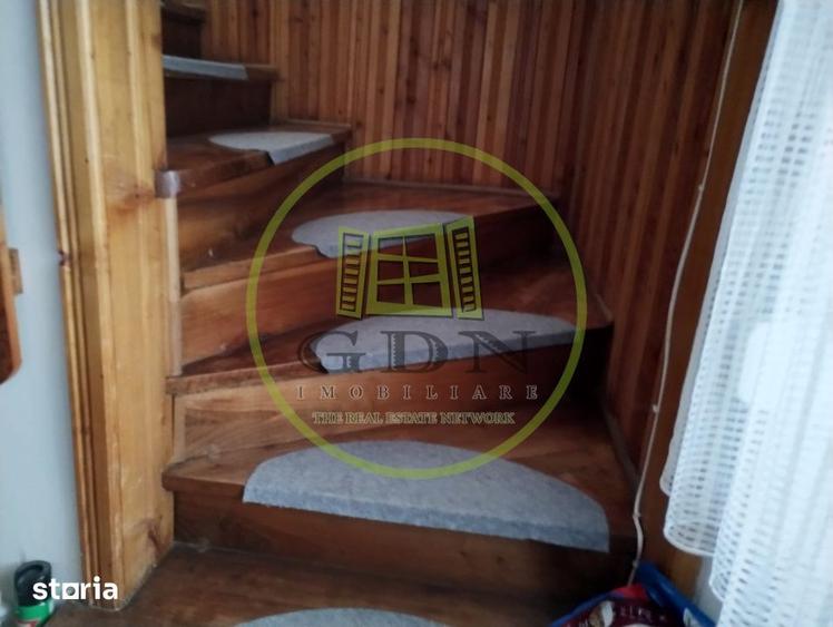 Casă cu 6 camere cu Teren 2200 Mp în Cerașu