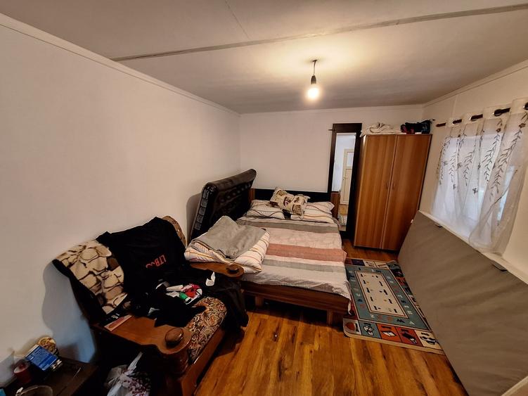 Casă cu 3 camere în Dorobanțu