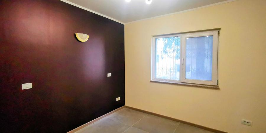 Apartament cu 3 camere decomandat în Complex Studențesc