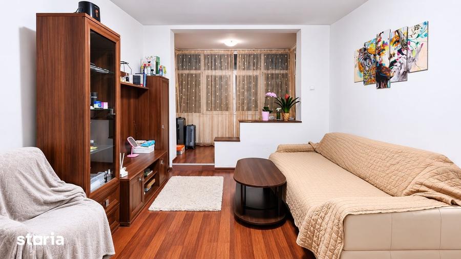 Apartament cu 2 camere semidecomandat în Podul de Piatră