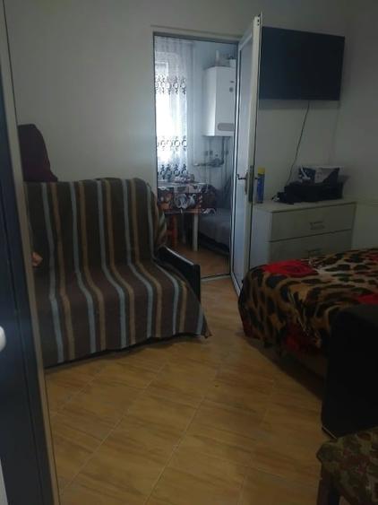 Garsonieră decomandată, mobilată în Debarcader