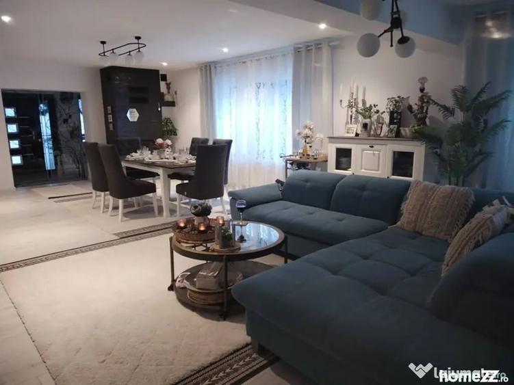 Casă cu 5 camere cu Teren 850 Mp în Firiza
