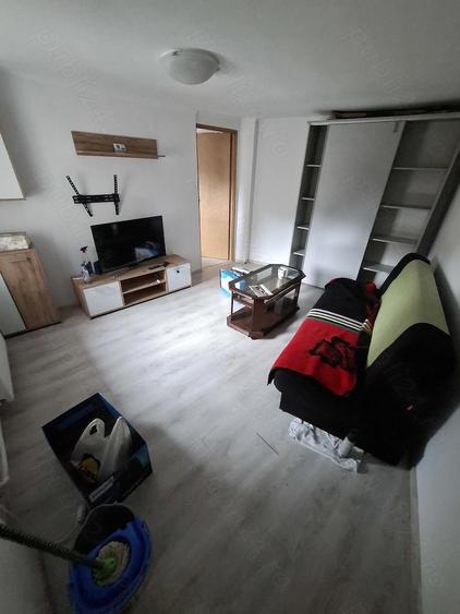 Apartament cu 2 camere nedecomandat în Unirii