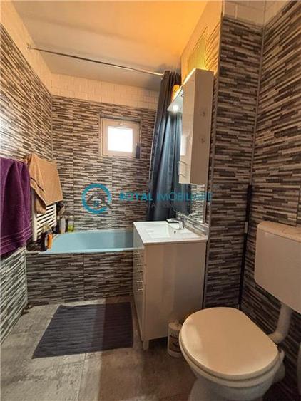 Apartament cu 4 camere decomandat, mobilat în Mărășești