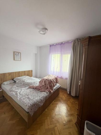 Apartament cu 2 camere decomandat în Tractorul