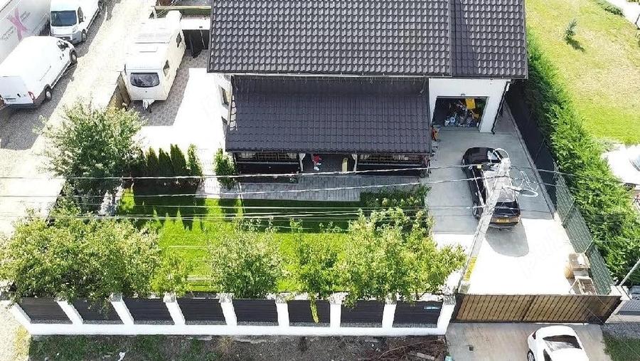 Casă individuală cu 5 camere cu Teren 500 Mp în Ipotești