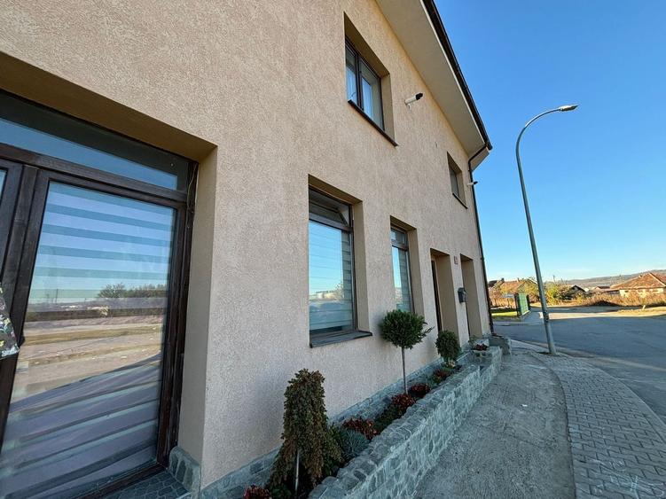 Apartament cu 3 camere în Șelimbăr