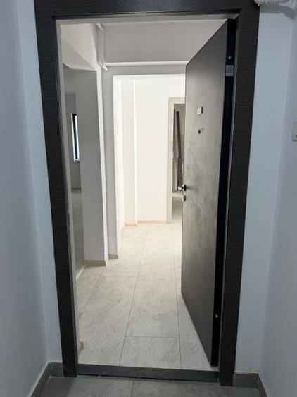 Apartament cu 3 camere decomandat în Fundeni