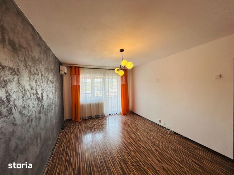Apartament cu 3 camere decomandat în Lazaret
