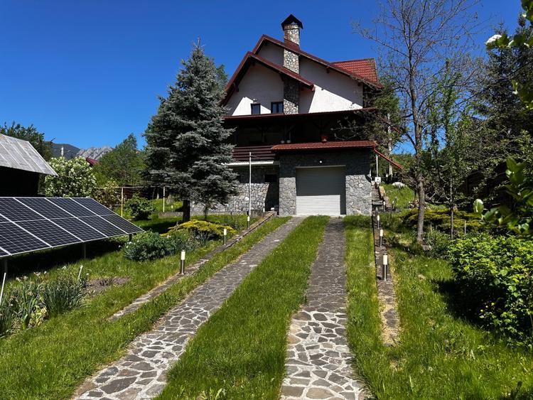 Casă cu 5 camere cu Canalizare în Cheia
