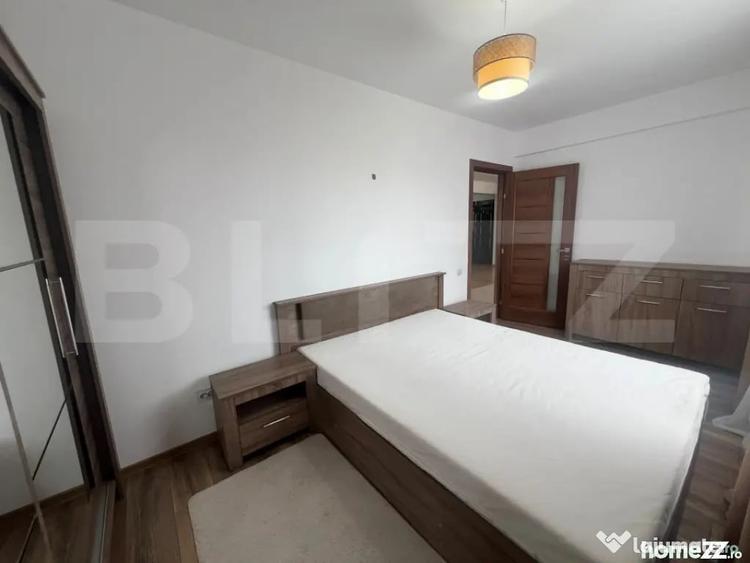 Apartament cu 3 camere semidecomandat în Florești