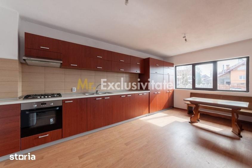 Casă cu Teren 4563 Mp în Bughea de Sus
