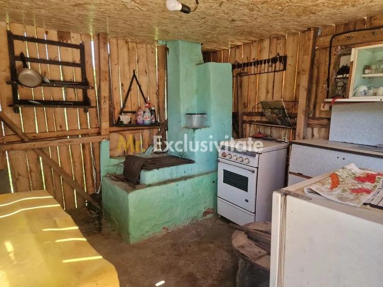Casă cu 2 camere cu Teren 1150 Mp în Boțești