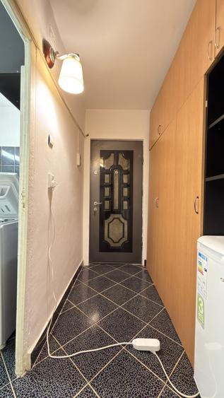 Garsonieră decomandată, mobilată în Lunei