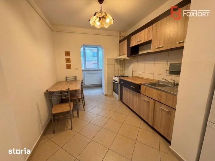 Apartament cu 2 camere decomandat, mobilat în Soarelui