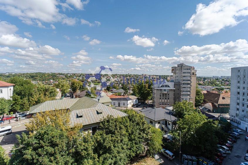 Apartament cu 3 camere decomandat, mobilat în Central