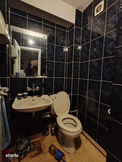 Spațiu comercial, de 90 mp, în Traian