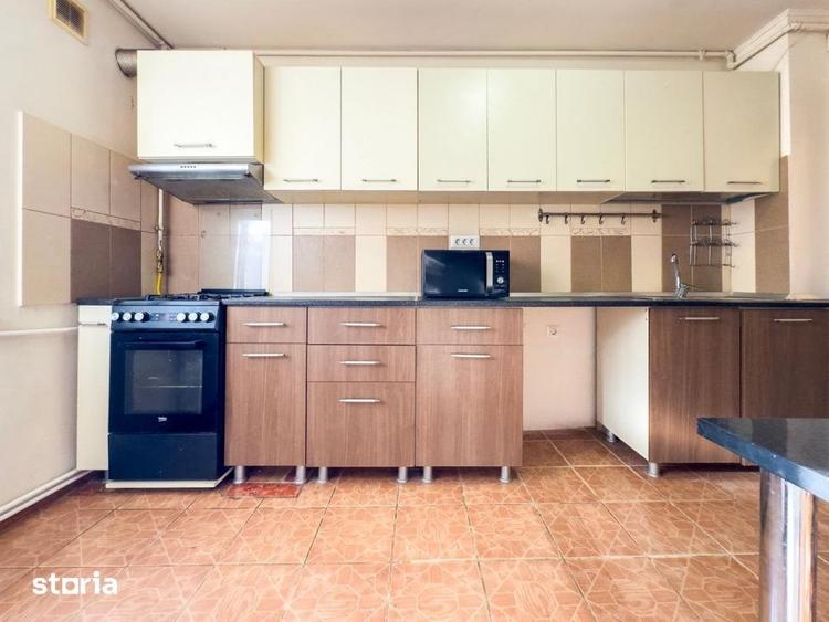 Apartament cu 4 camere decomandat, mobilat în Tomis Nord