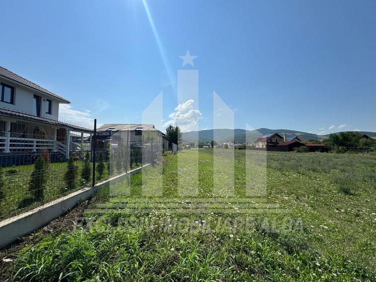 Teren Construcții intravilan de 700 mp, în Micești
