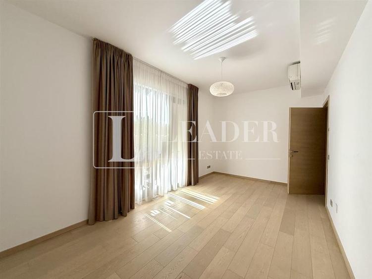 Apartament cu 3 camere decomandat, mobilat în Universitate