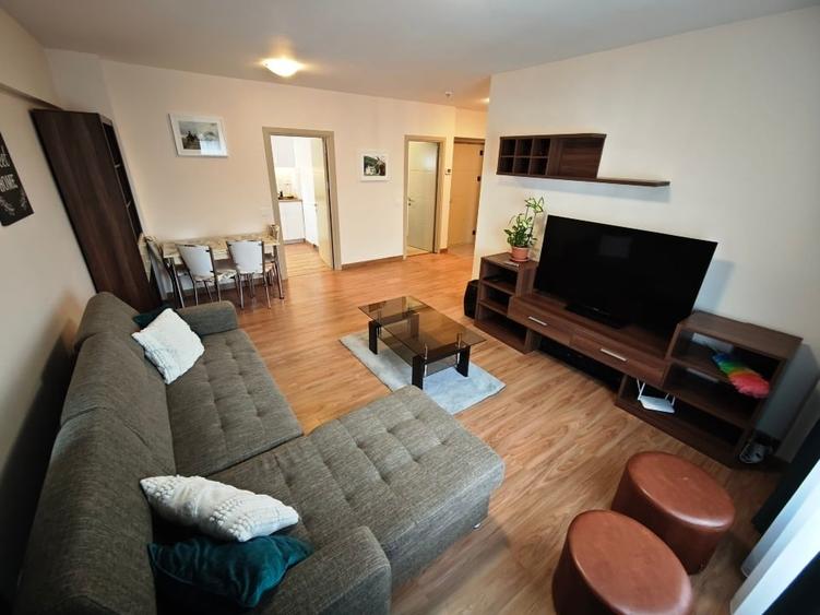Apartament cu 3 camere decomandat, mobilat în Tătărași