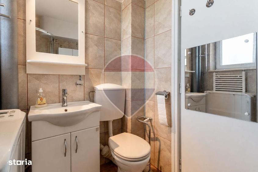 Apartament cu 3 camere semidecomandat în Grigorescu