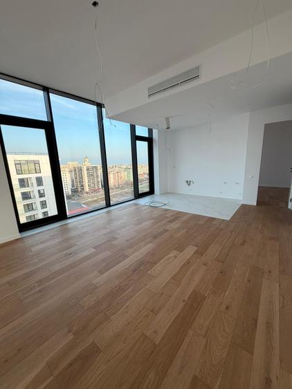 Apartament cu 4 camere semidecomandat în Cotroceni
