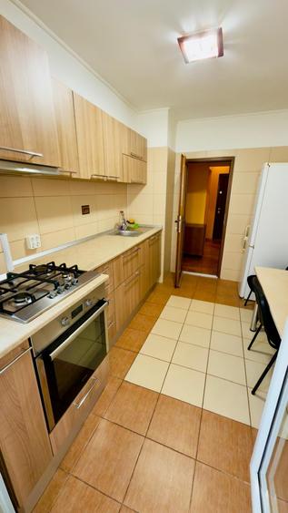 Apartament cu 3 camere decomandat, mobilat în Țiglina 1