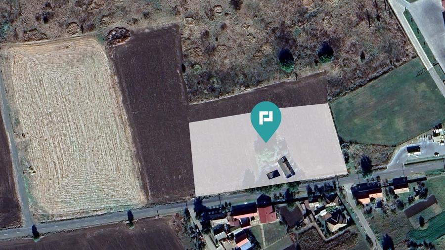 Teren agricol intravilan de 8802 mp, în Semlac