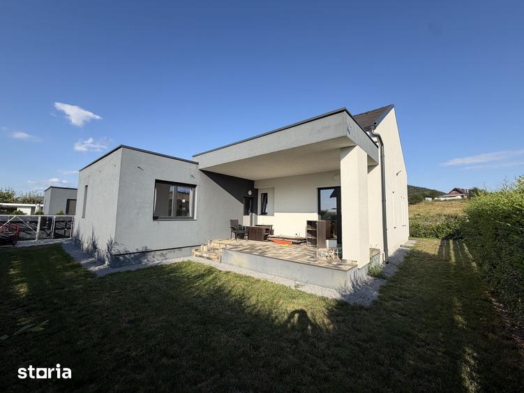 Casă cu 5 camere cu Teren 400 Mp în Sângeorgiu de Mureș
