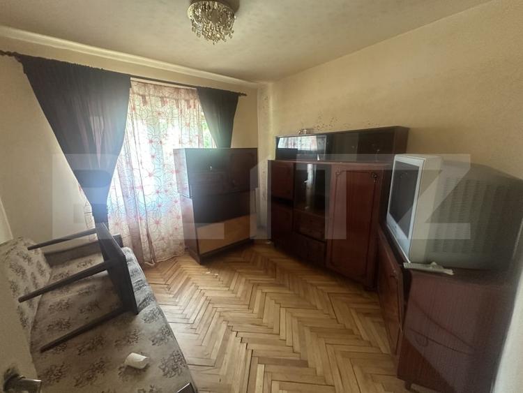Apartament 3 camere, decomandat, 55 mp, zona Micro17 - 1