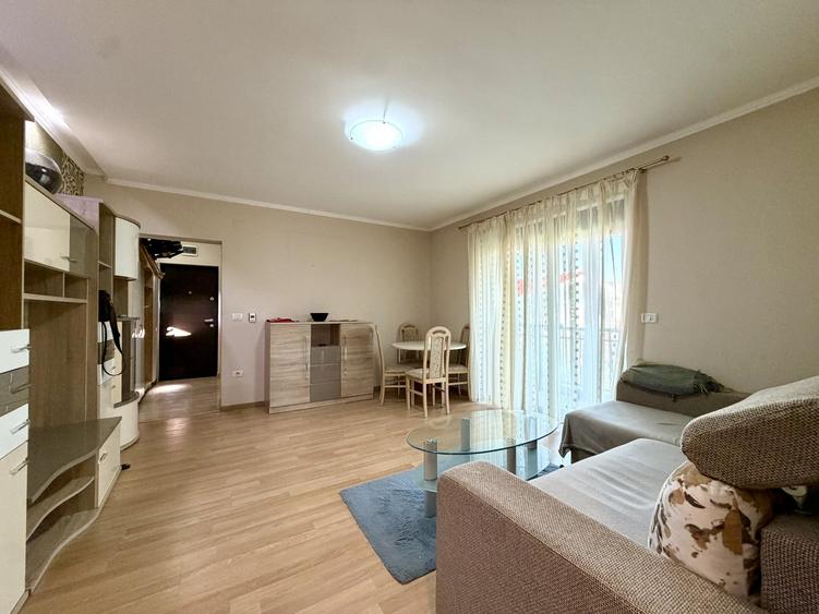 Apartament cu 2 camere semidecomandat, mobilat în Dumbrăvița