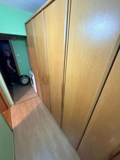 Apartament cu 3 camere decomandat, mobilat în Torontalului