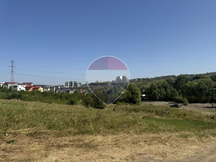 Teren Construcții intravilan de 7280 mp, în Câmpului