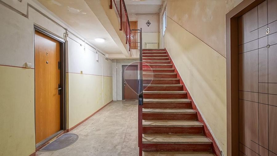 Apartament cu 3 camere decomandat în Gemenii
