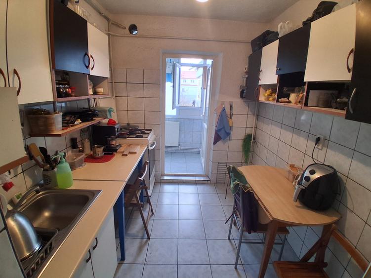 Apartament cu 2 camere decomandat, mobilat în Canta