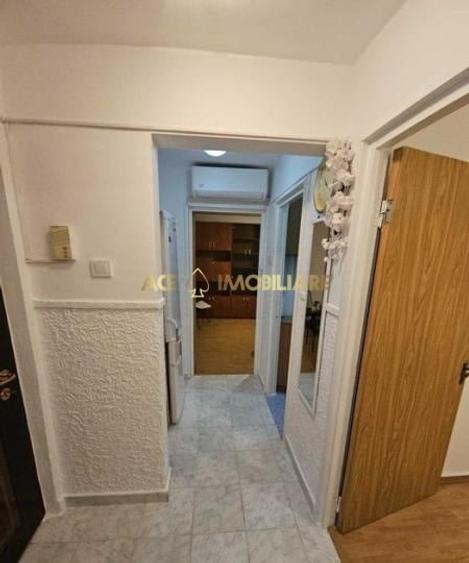Apartament cu 2 camere decomandat, mobilat în Berceni
