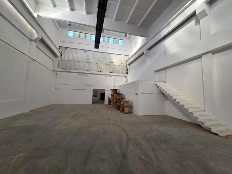 Spațiu industrial, de 467 mp, în Central
