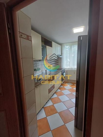 Apartament cu 3 camere decomandat, mobilat în Brâncoveanu