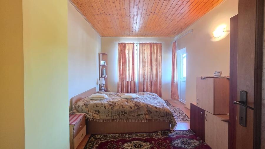 Casă cu 4 camere cu Teren 360 Mp în Grădiștea