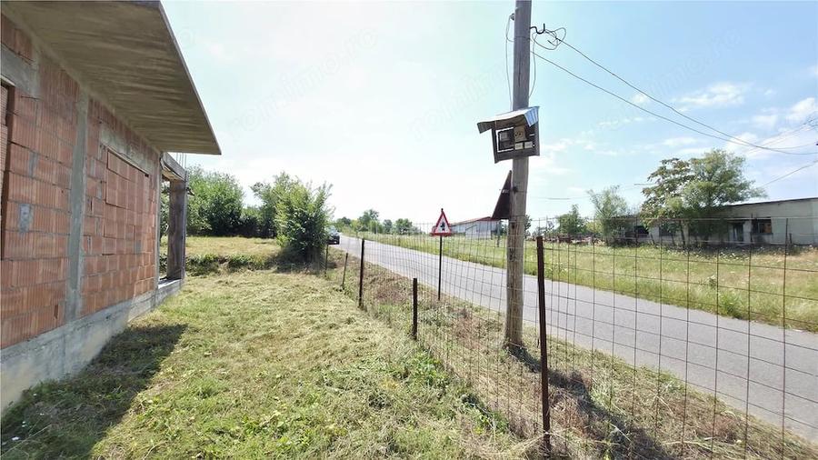 Casă cu Teren 5314 Mp în Răchitova